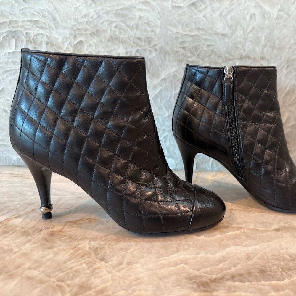 Chanel Cap Toe Logo Booties Size 39